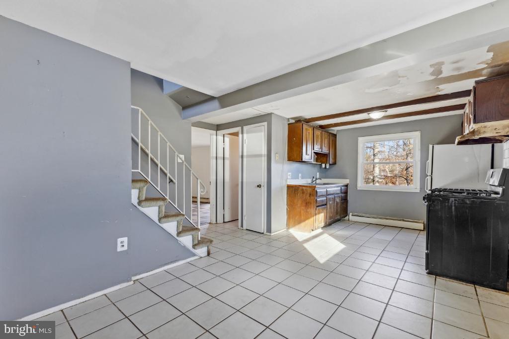 14317 FAIRVIEW LANE
