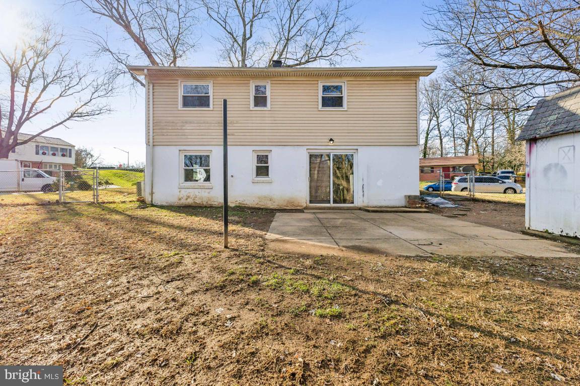 14317 Fairview Ln