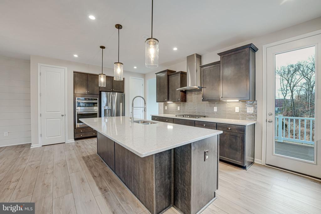 5026 Melissa Pl