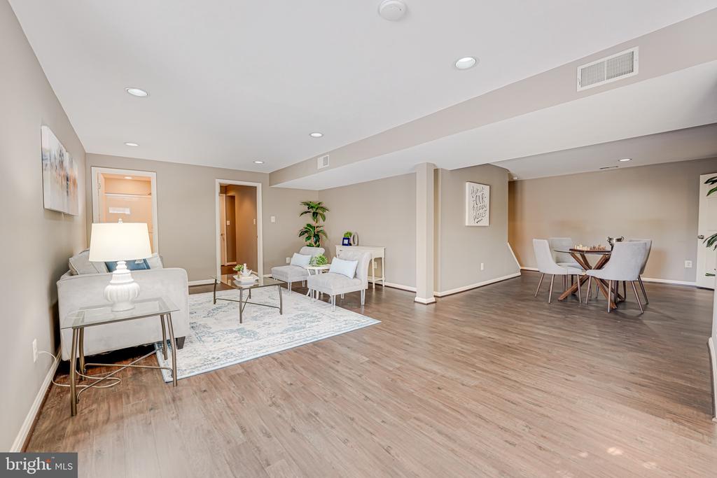 4257 Moot Dr