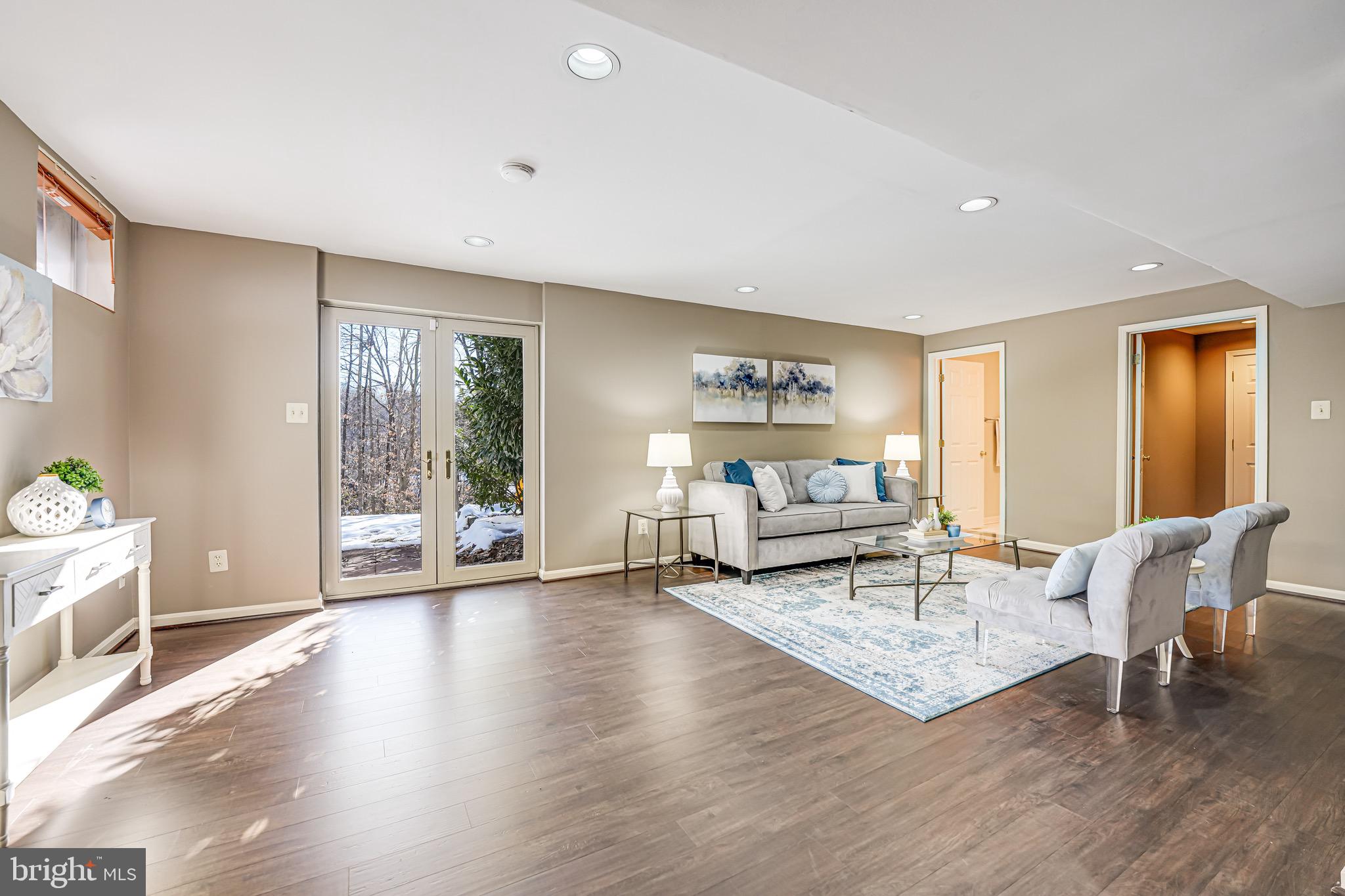 4257 Moot Dr