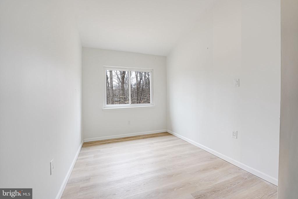 16402 Jackson Hollow Rd