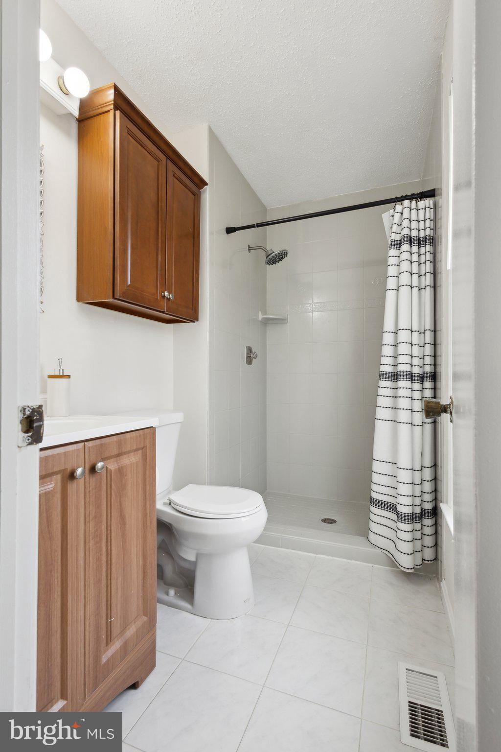 12124 Stoneford Dr