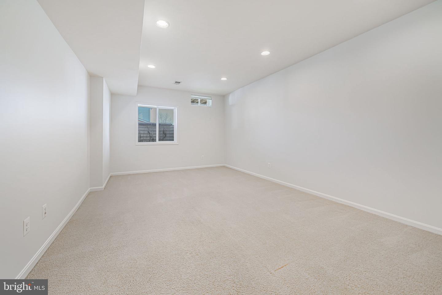 14994 Gossom Manor Pl