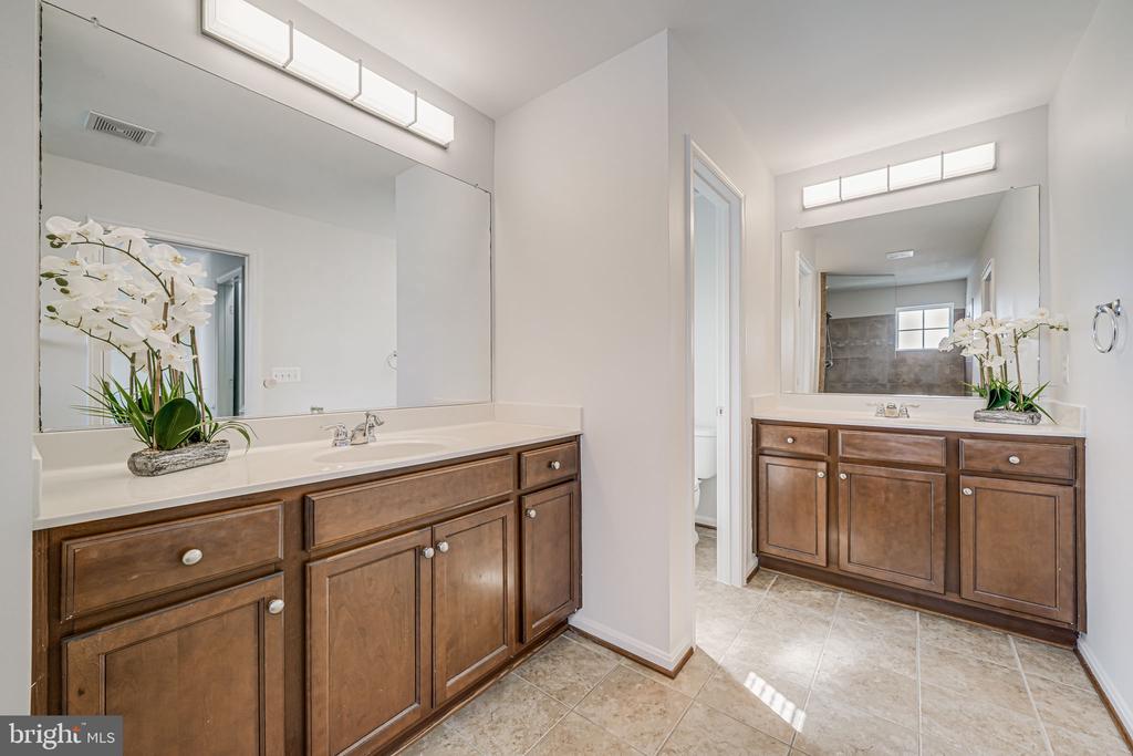 14994 Gossom Manor Pl