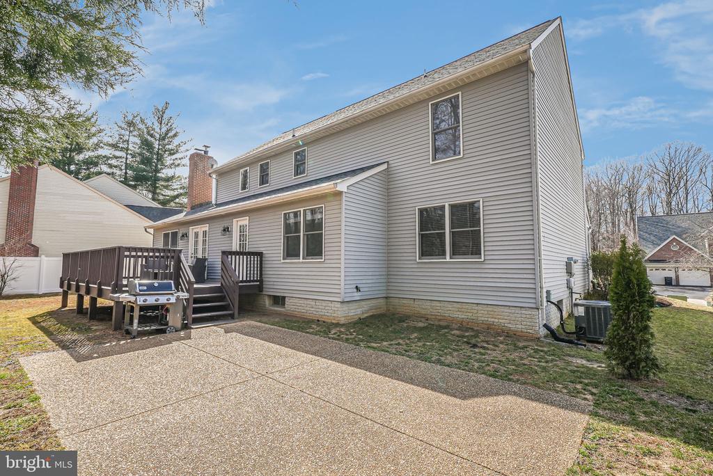 16005 Kenilworth Ct
