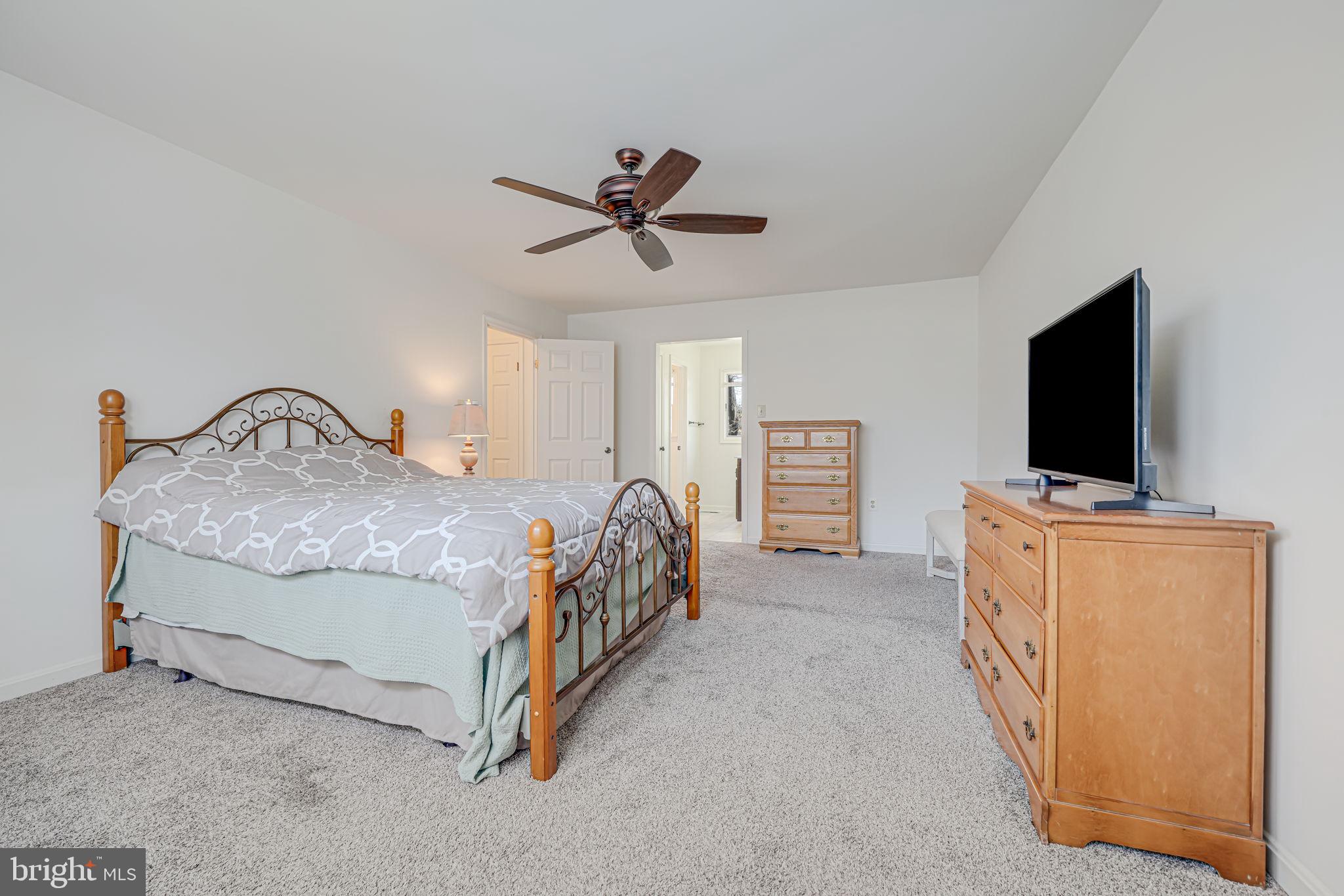 16005 Kenilworth Ct