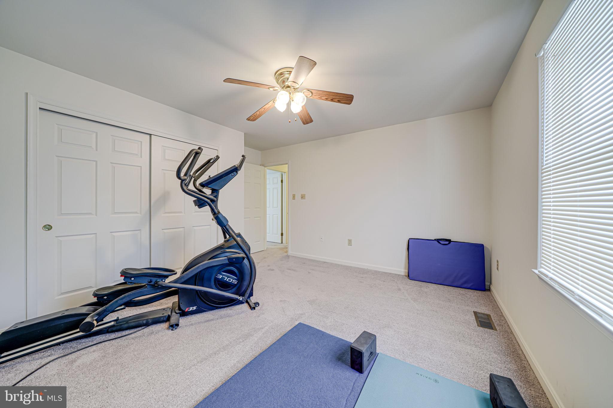 16005 Kenilworth Ct