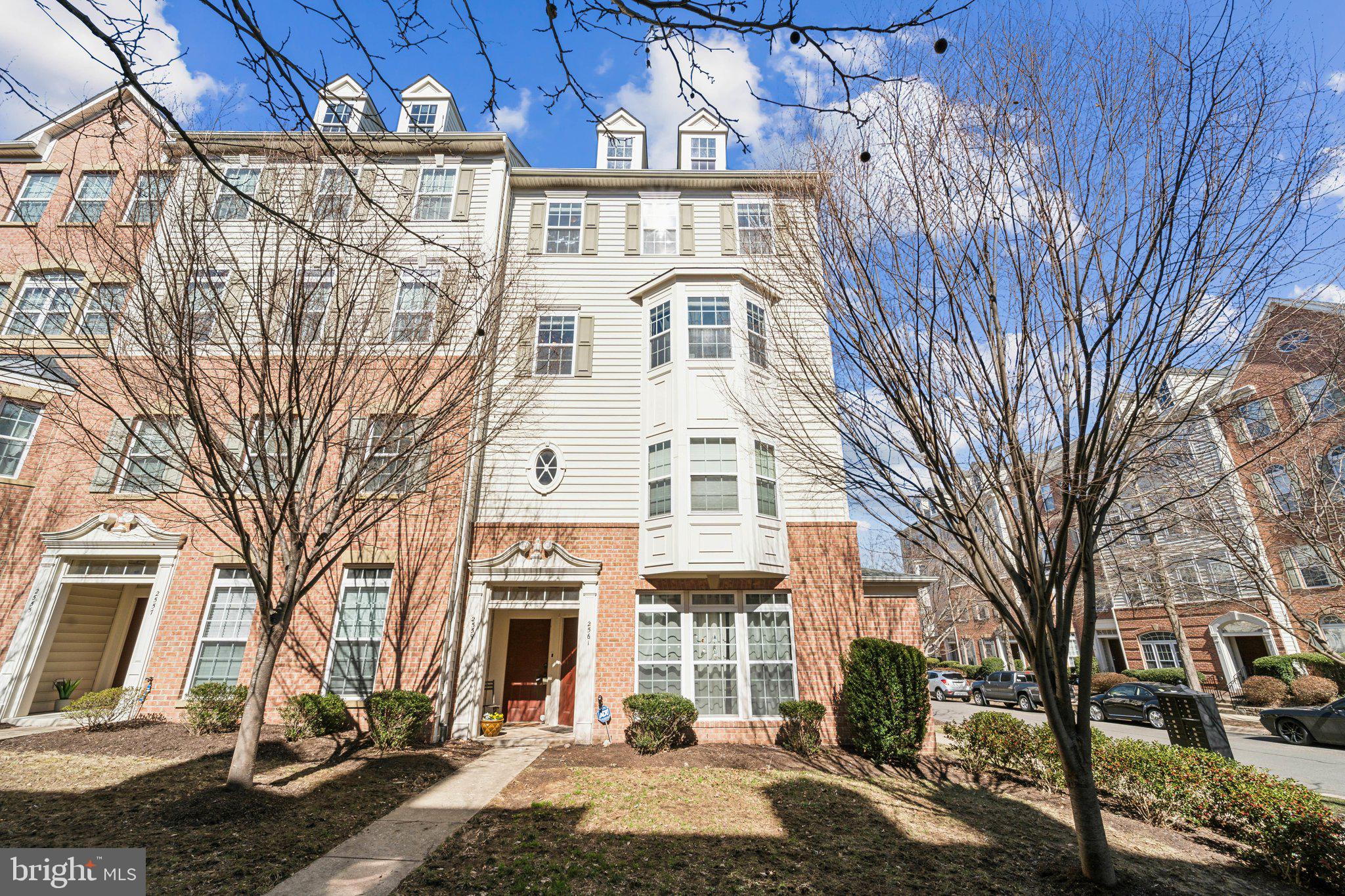 2559 Eastbourne Dr #265