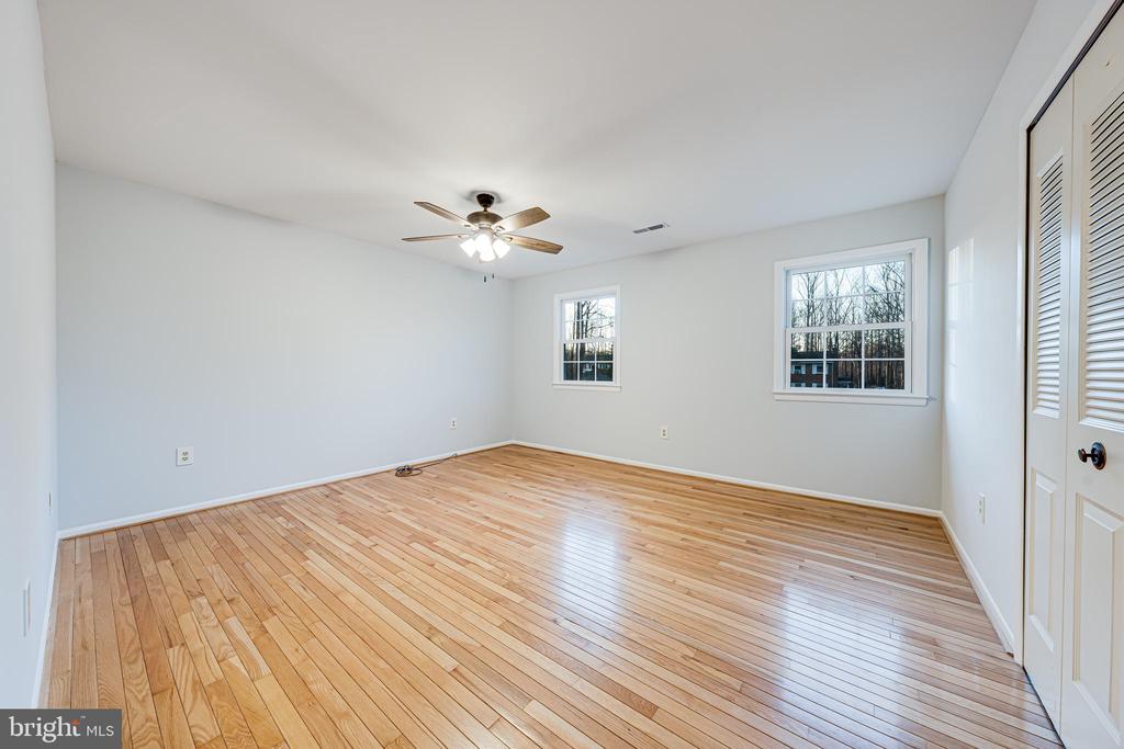 10409 MOUNT VERNON DRIVE