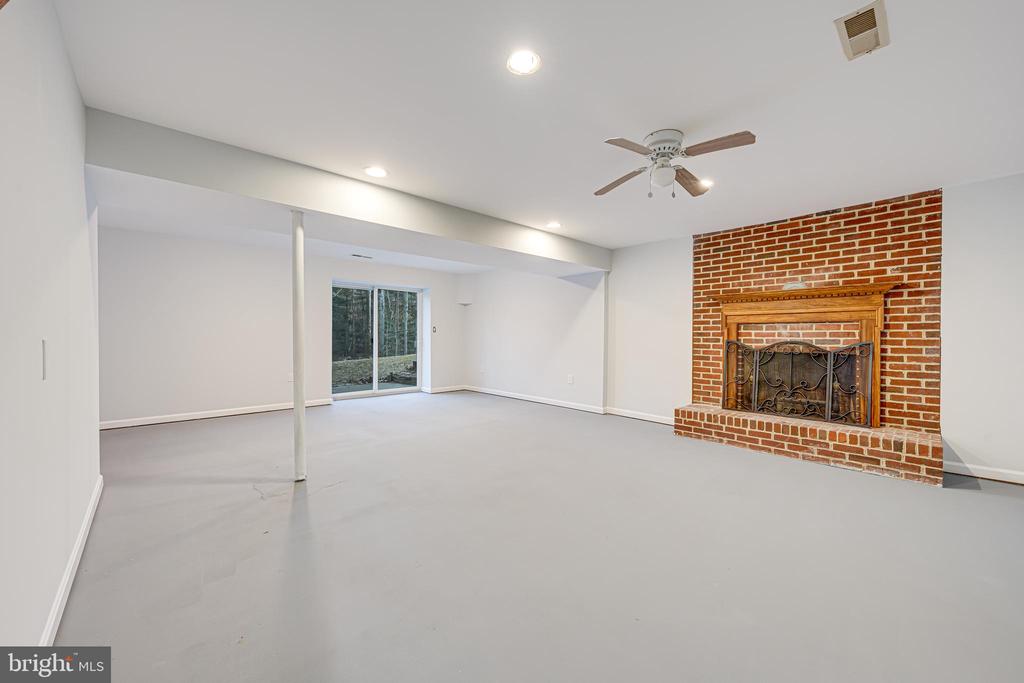 10409 MOUNT VERNON DRIVE