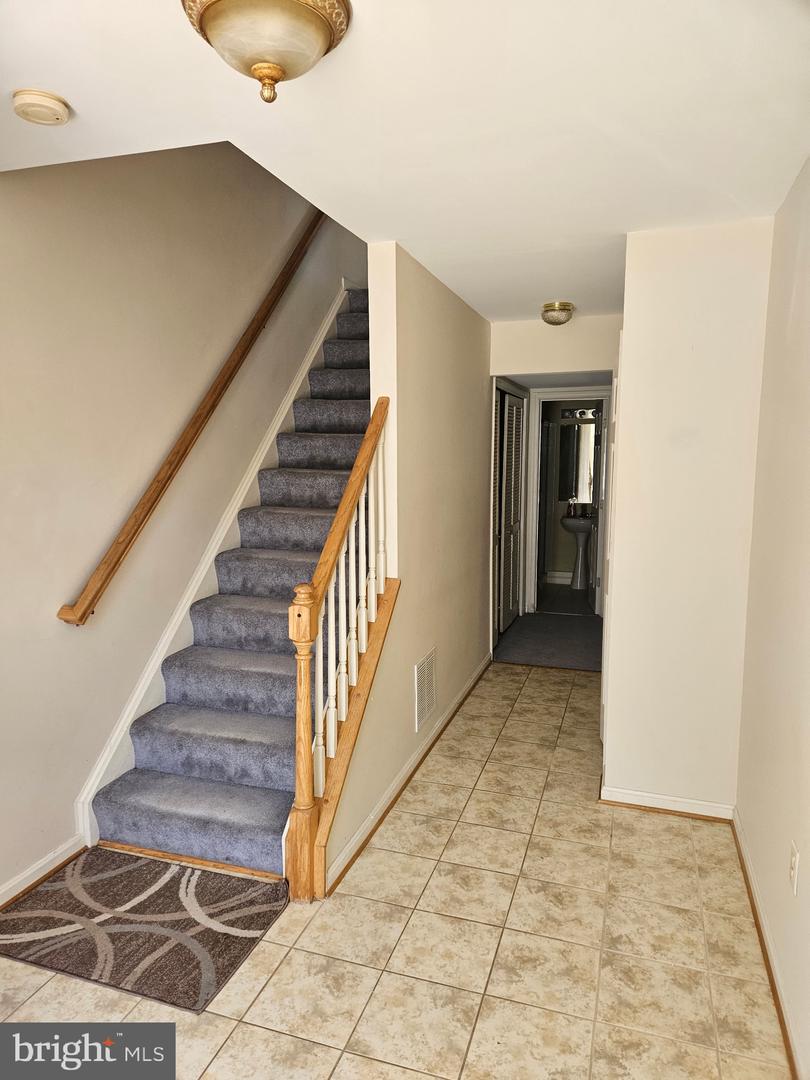 7981 FLAGER CIR