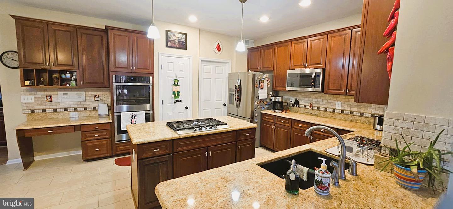 14933 Honey Locust Ct