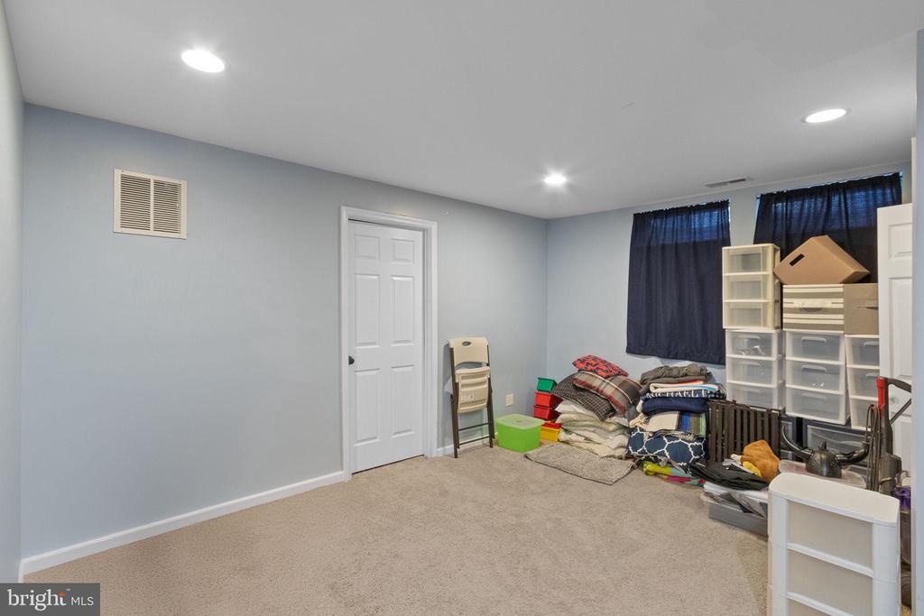 14933 Honey Locust Ct