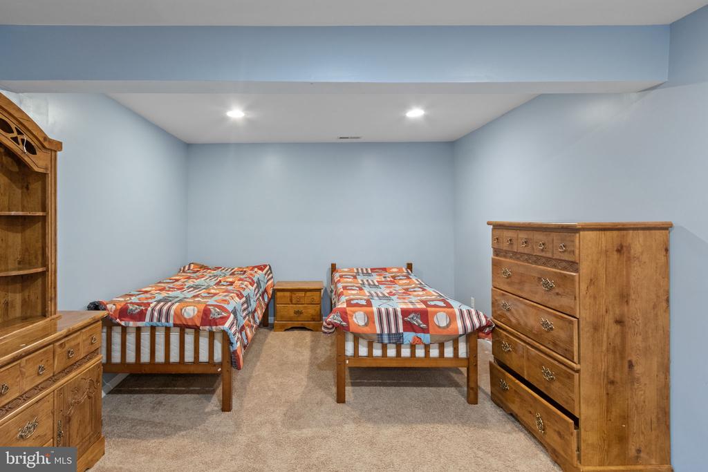 14933 Honey Locust Ct