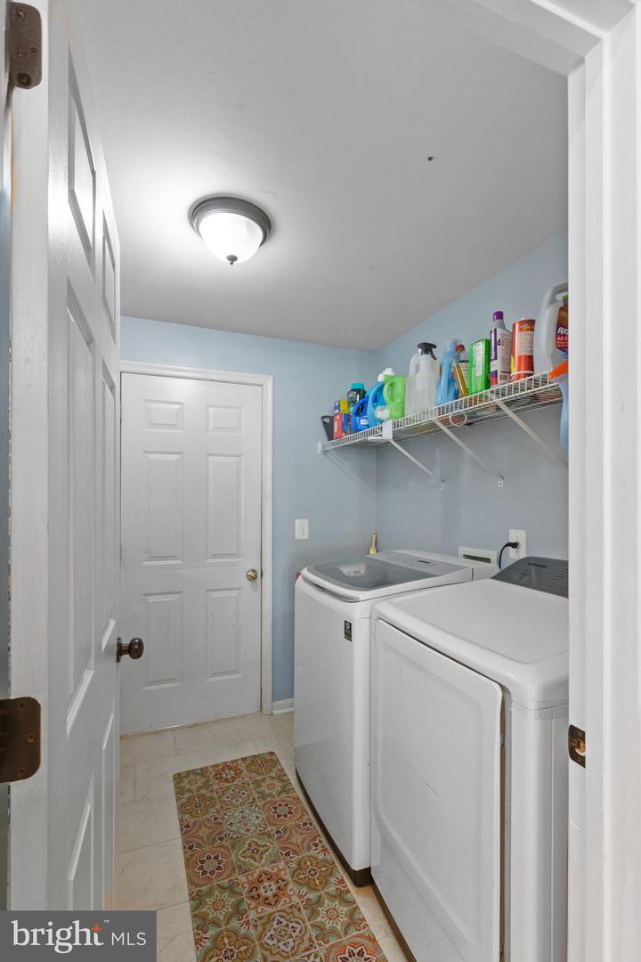 14933 Honey Locust Ct