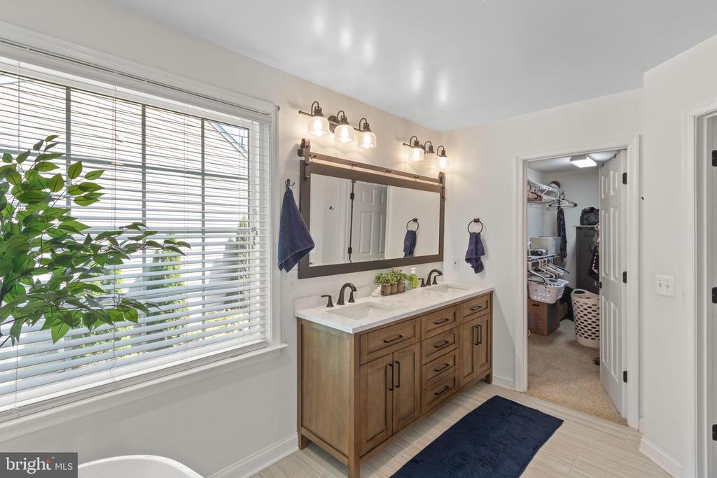 14933 Honey Locust Ct