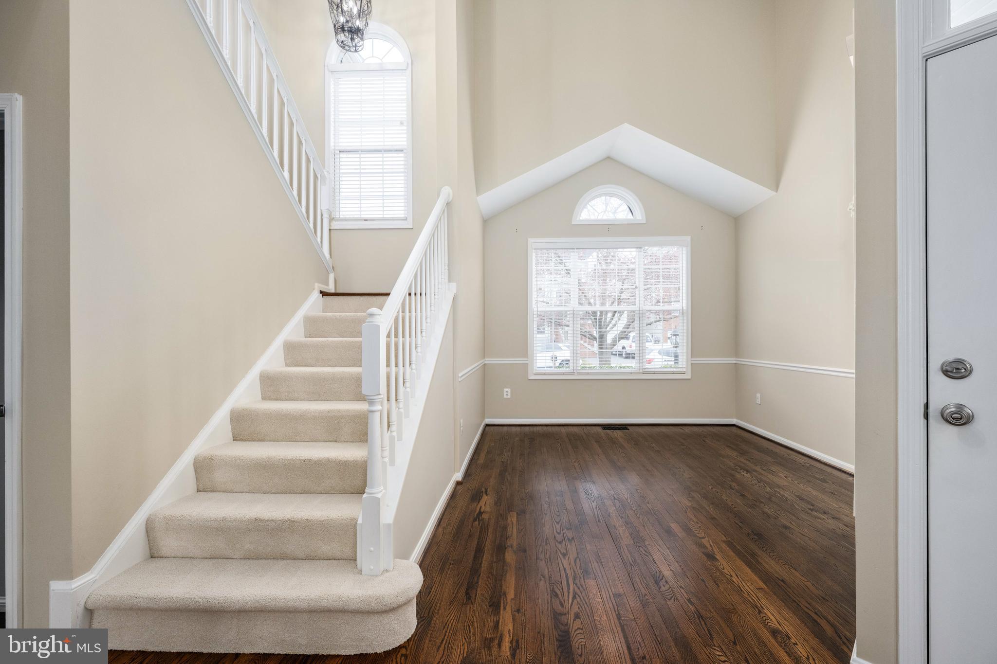 9129 Mineola Ct