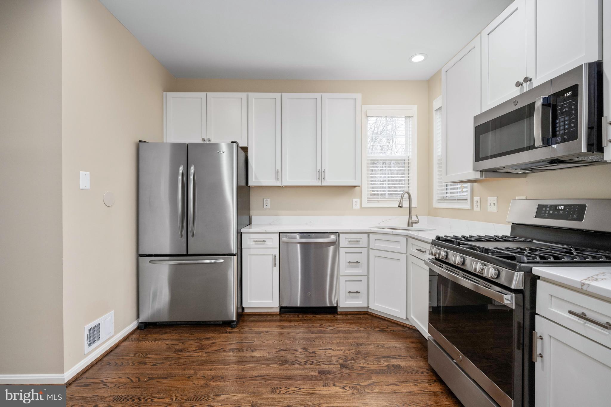 9129 Mineola Ct