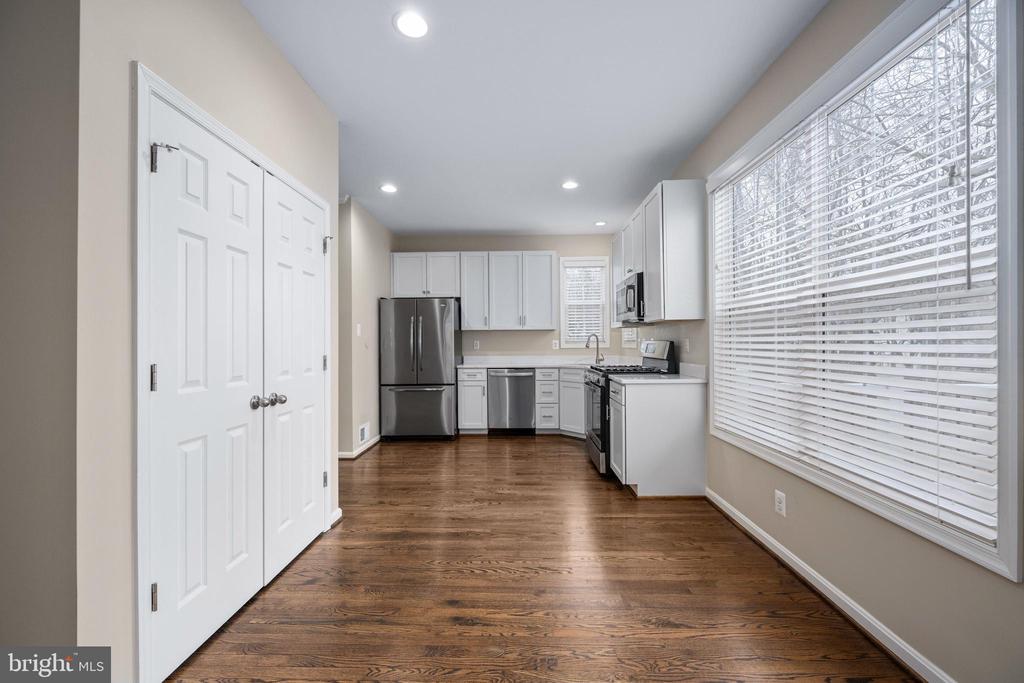 9129 Mineola Ct