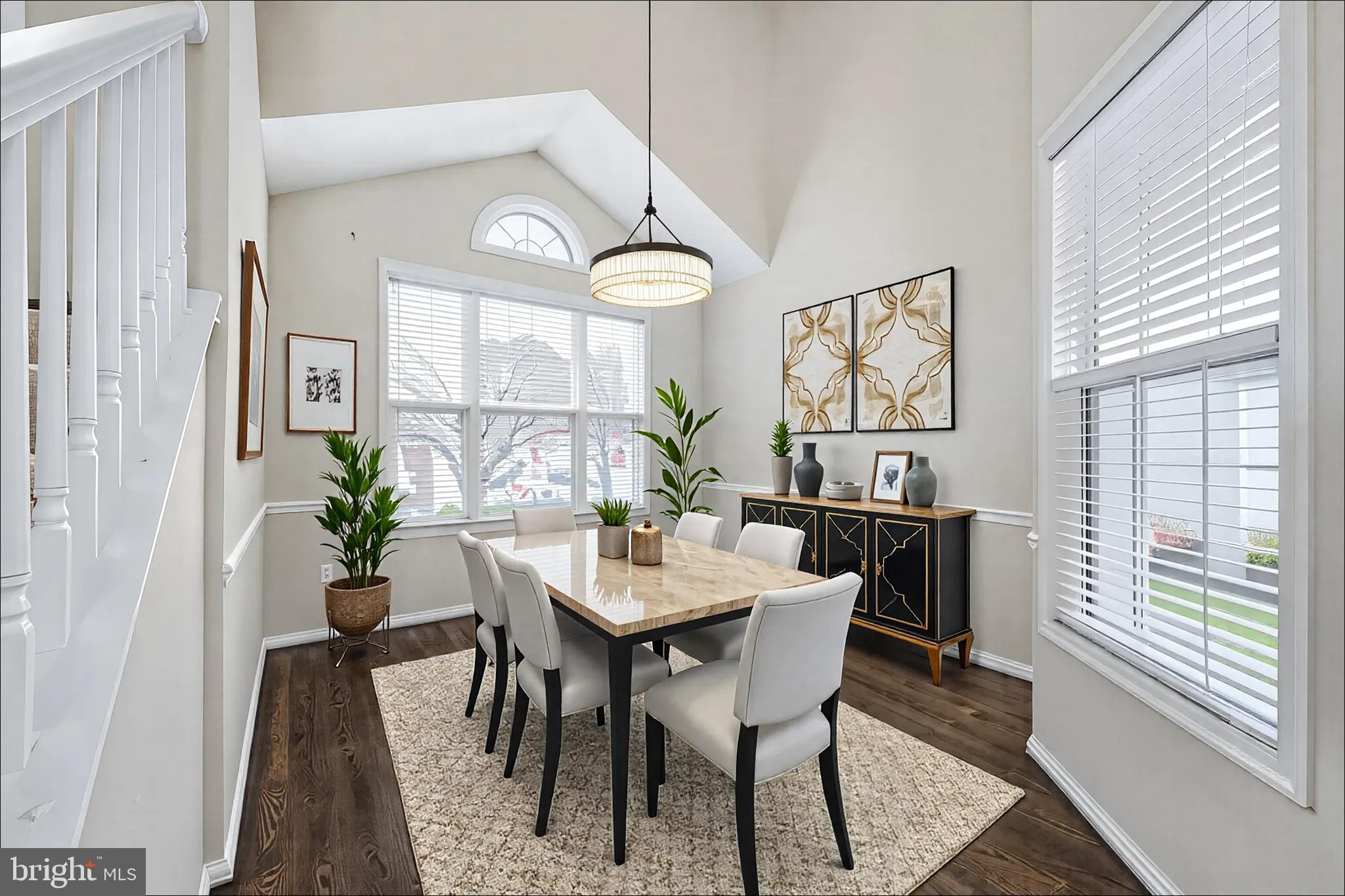 9129 Mineola Ct