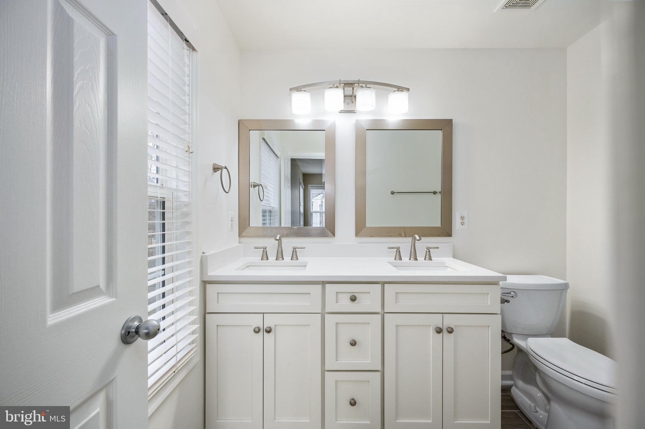 9129 Mineola Ct
