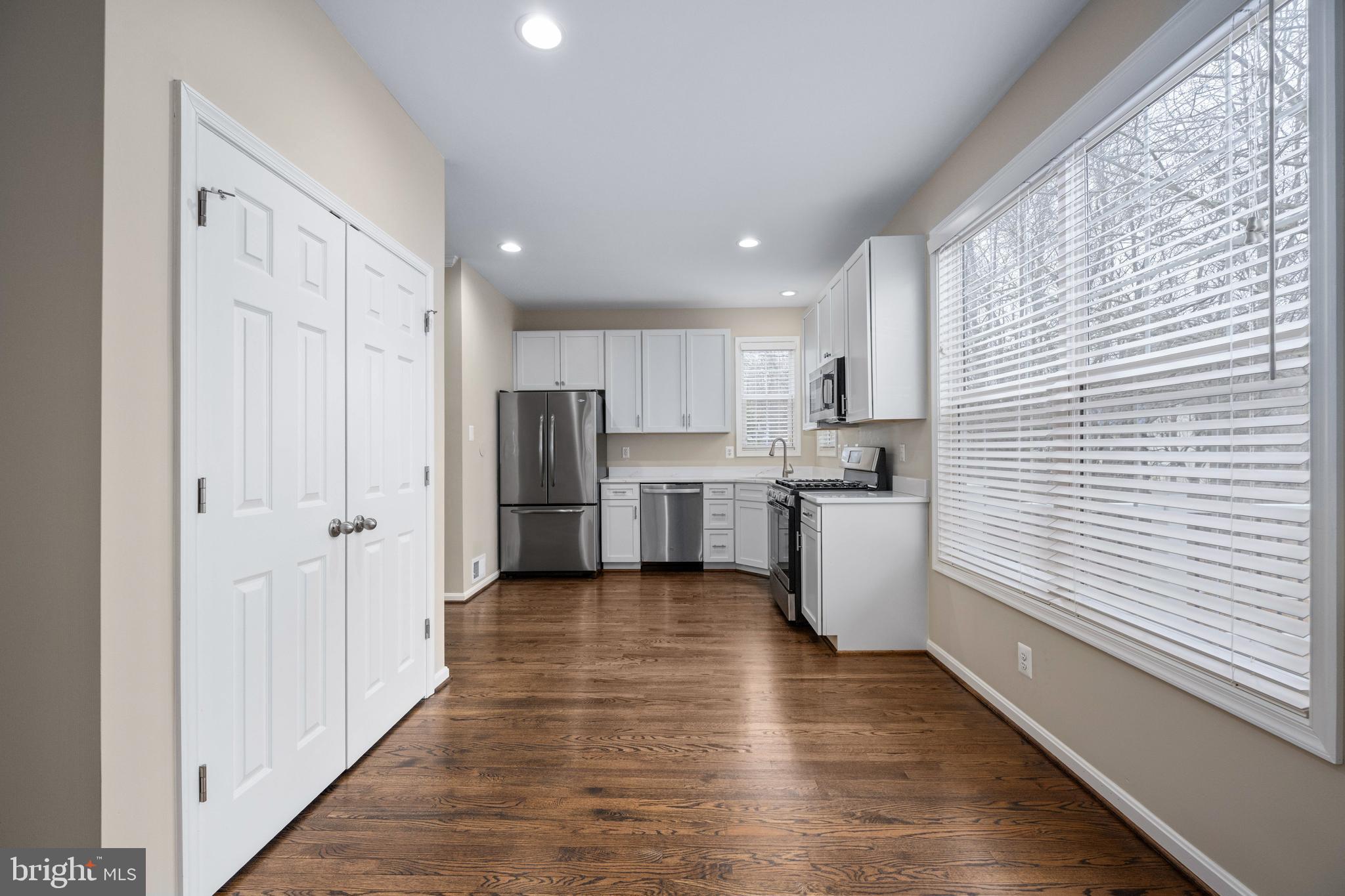 9129 Mineola Ct