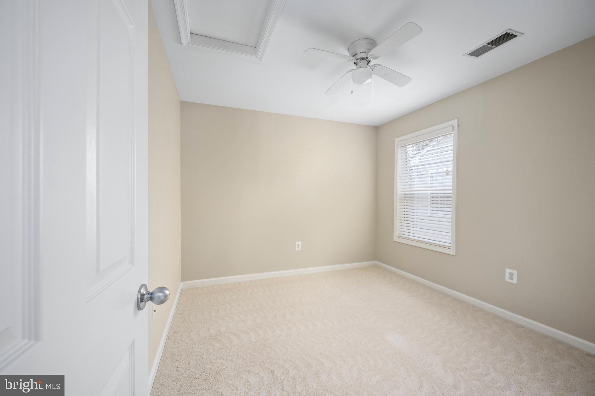 9129 Mineola Ct