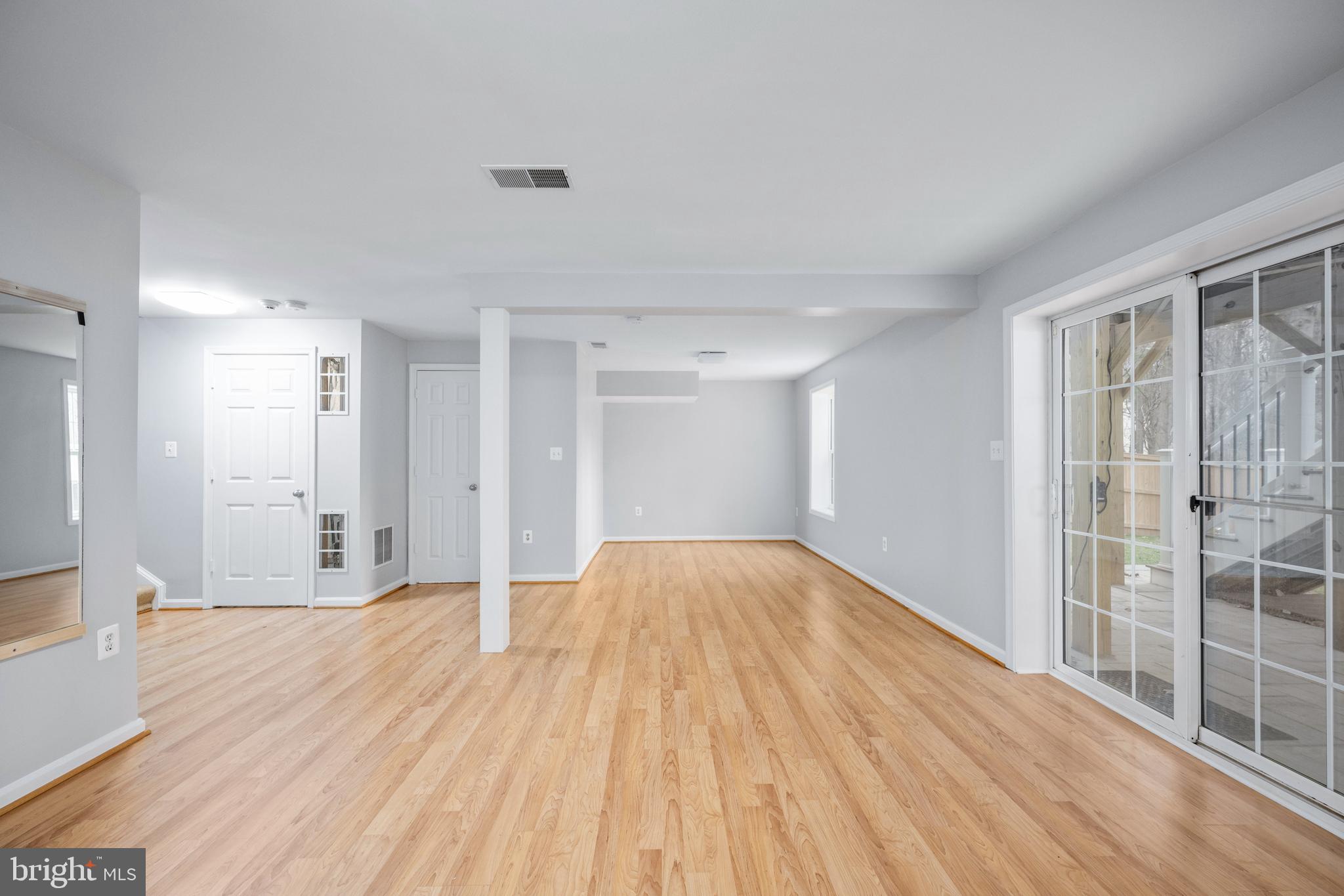 9129 Mineola Ct
