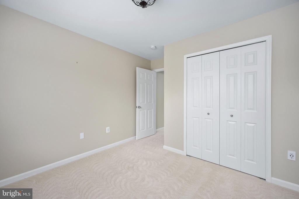 9129 Mineola Ct