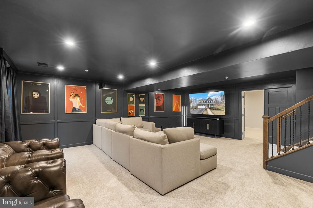 2048 Scarlet Pine Rd