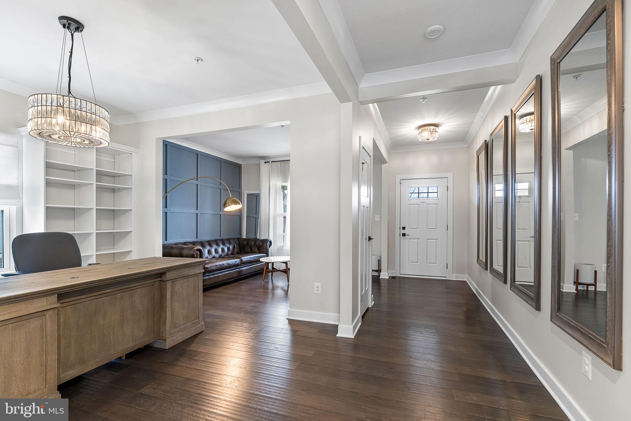 2048 Scarlet Pine Rd