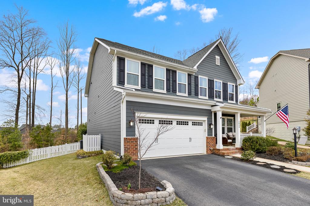 2048 Scarlet Pine Rd