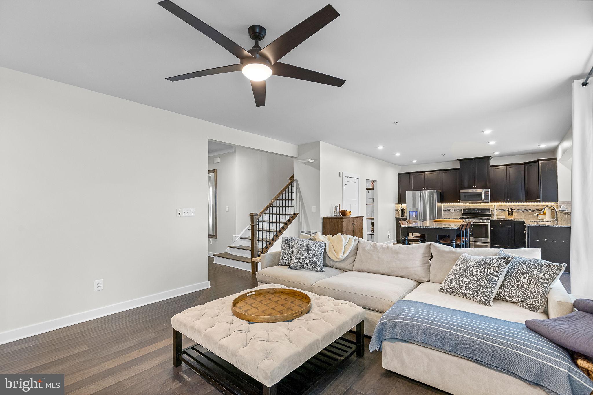 2048 Scarlet Pine Rd