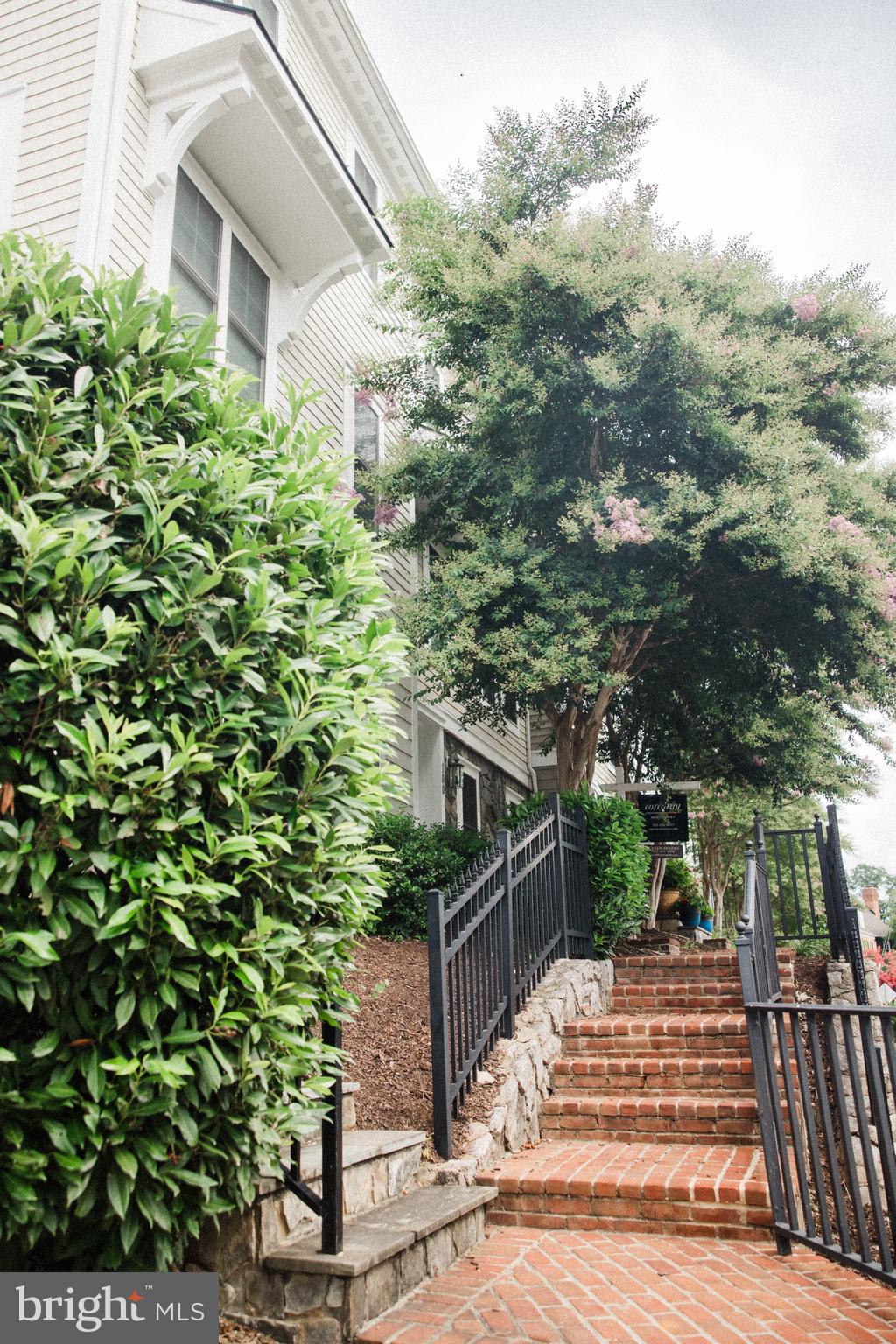 100 Washington St