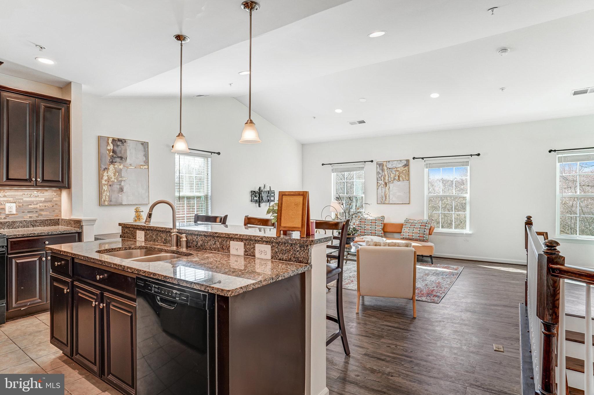 7388 Brunson Cir #5b