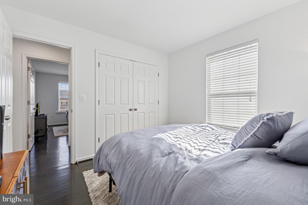 3809 Grafton Ct