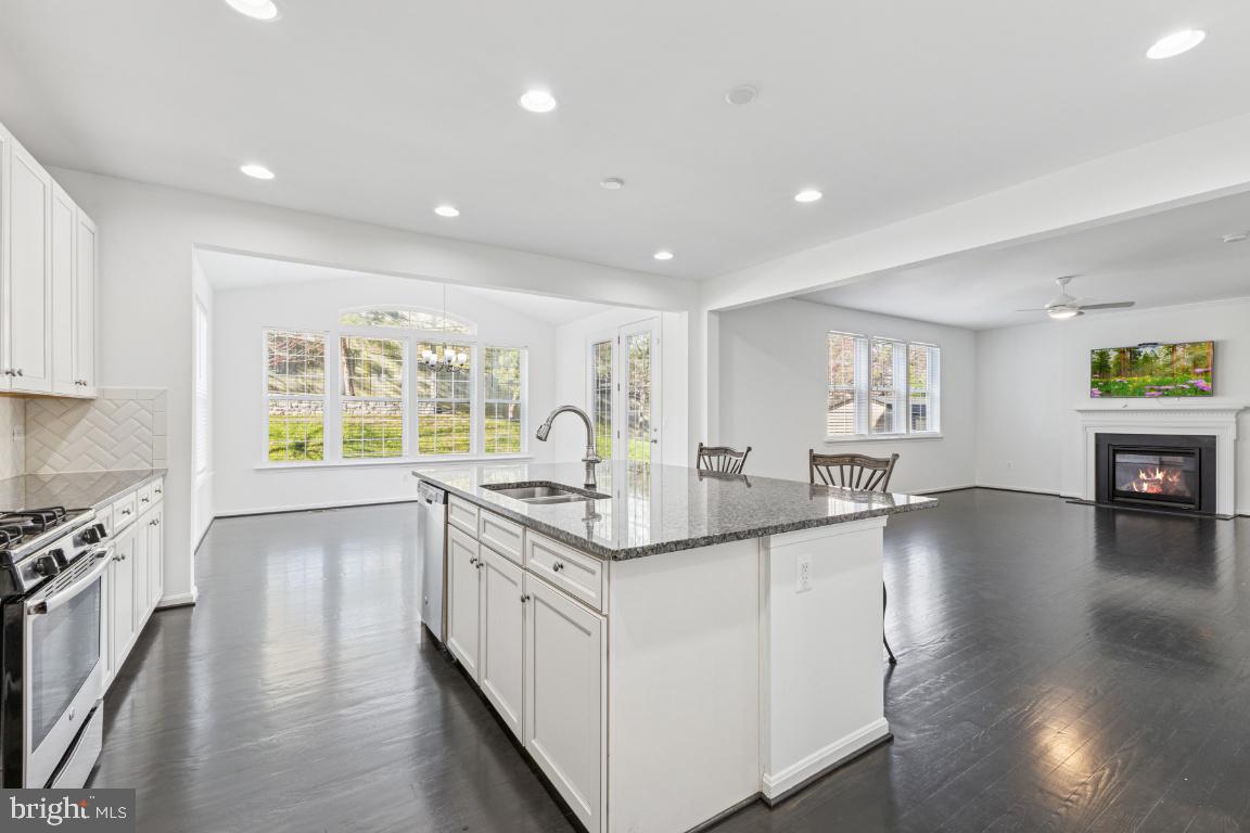 3809 Grafton Ct