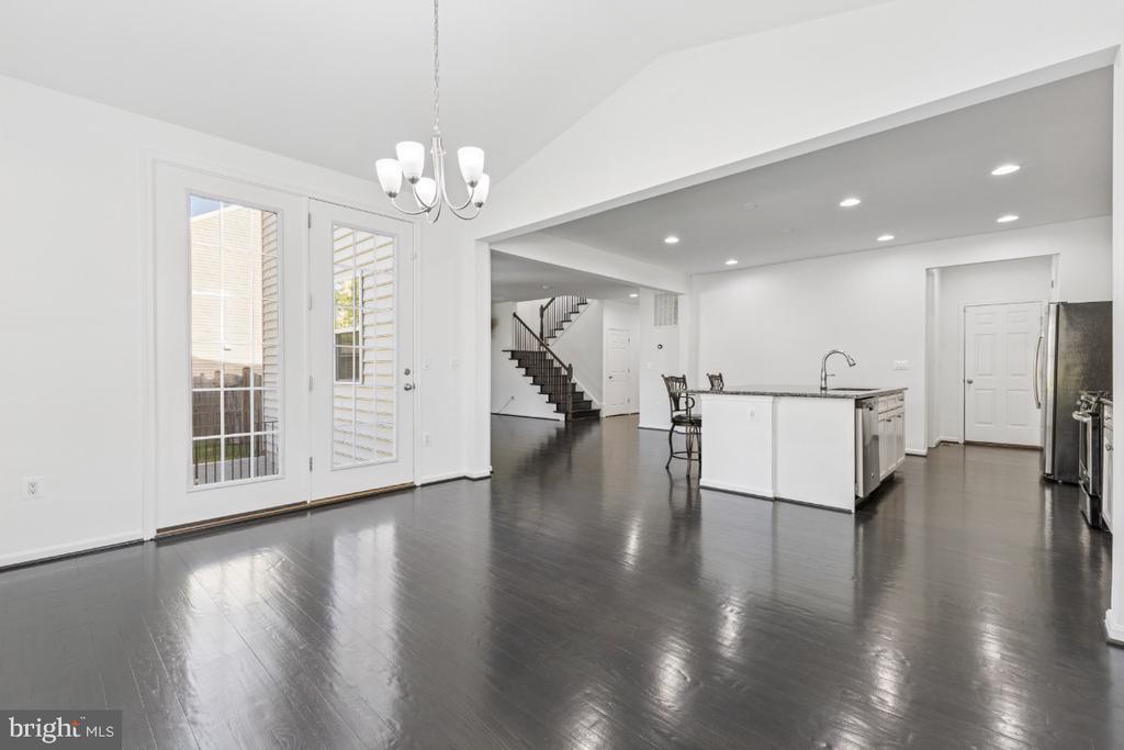 3809 Grafton Ct