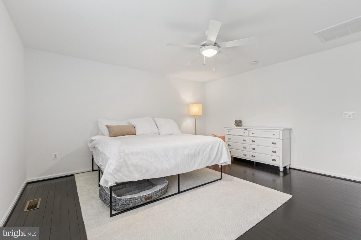3809 Grafton Ct