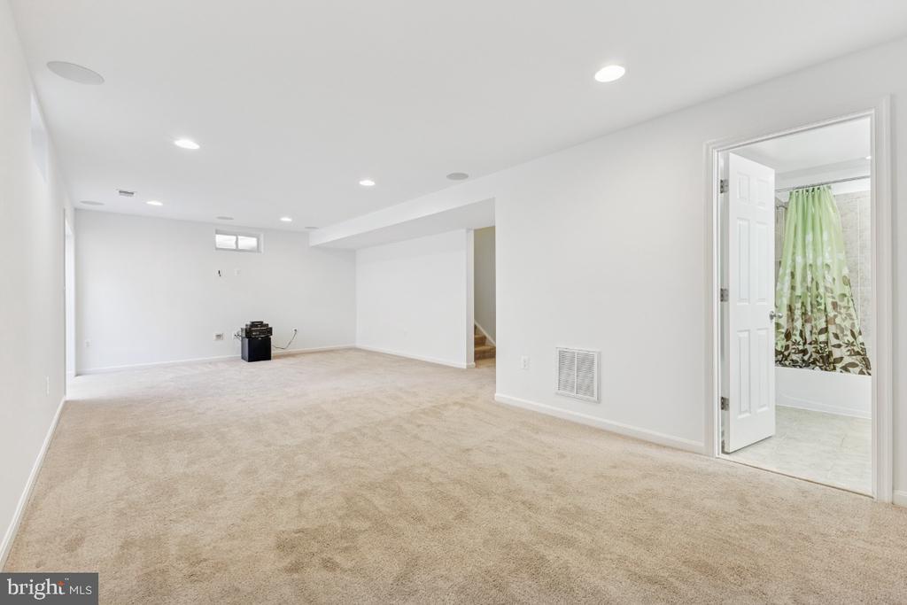 3809 Grafton Ct