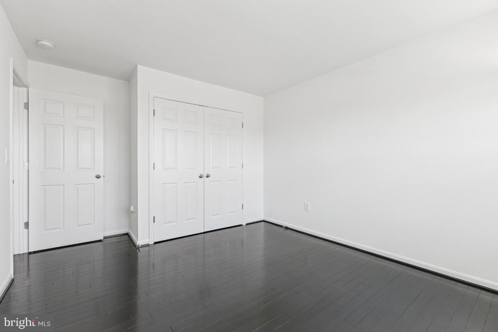 3809 Grafton Ct