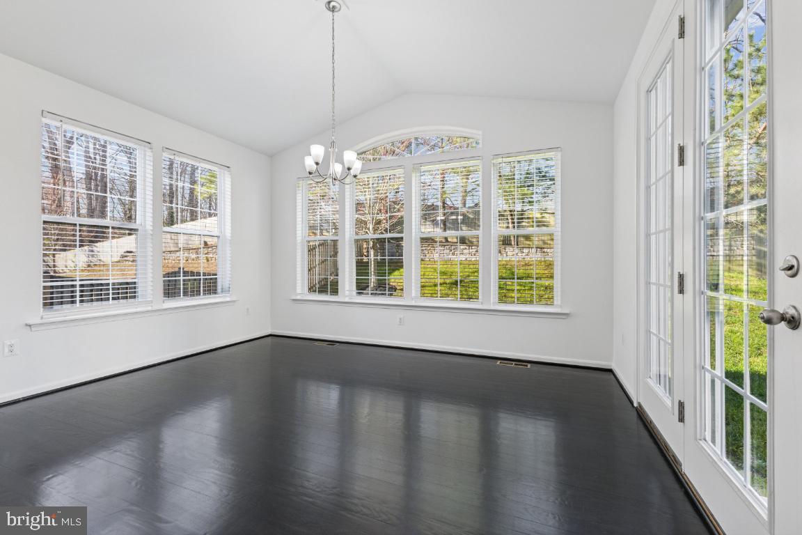 3809 Grafton Ct