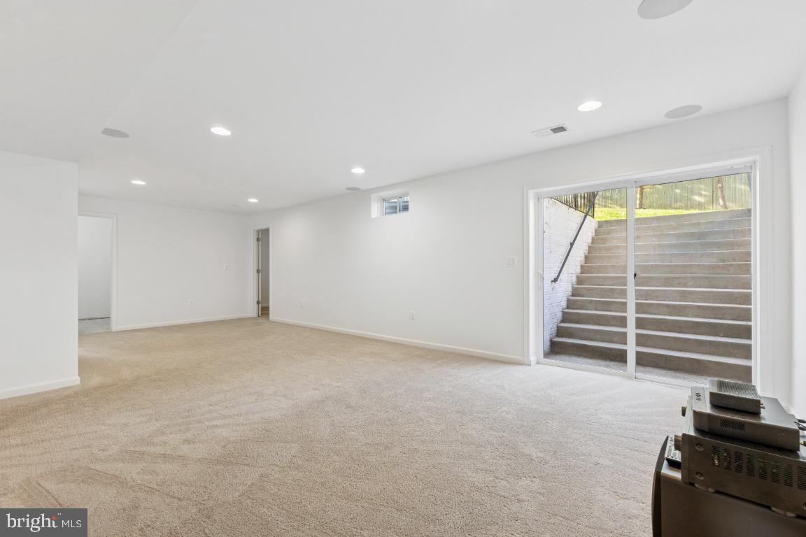 3809 Grafton Ct