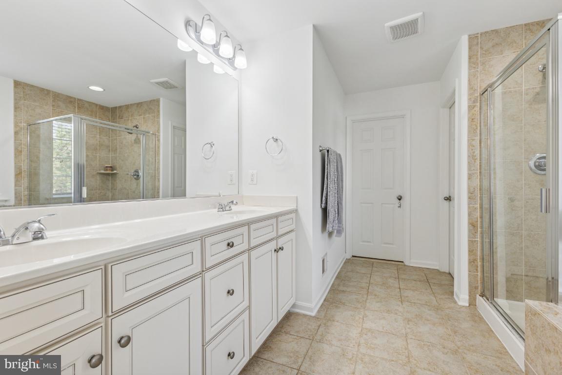 3809 Grafton Ct