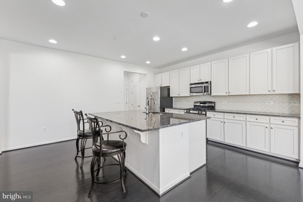 3809 Grafton Ct