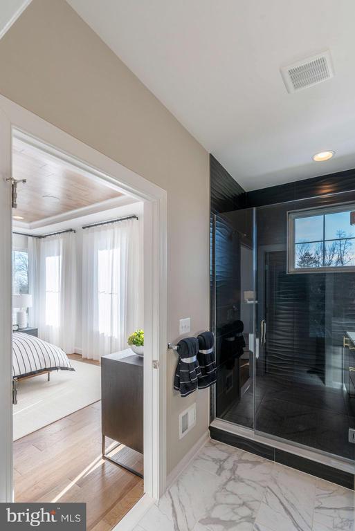 669 Angelfish Way