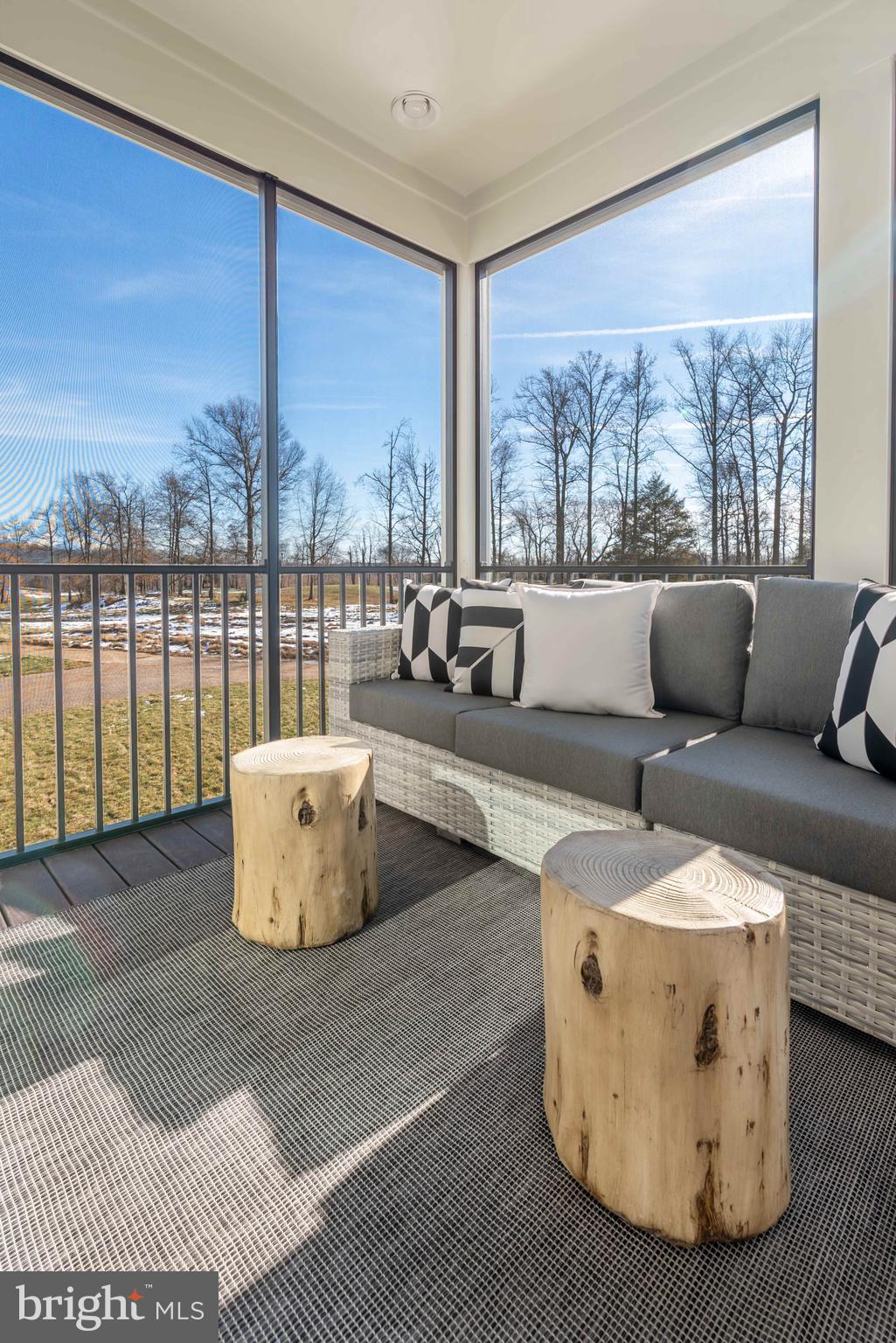 669 Angelfish Way