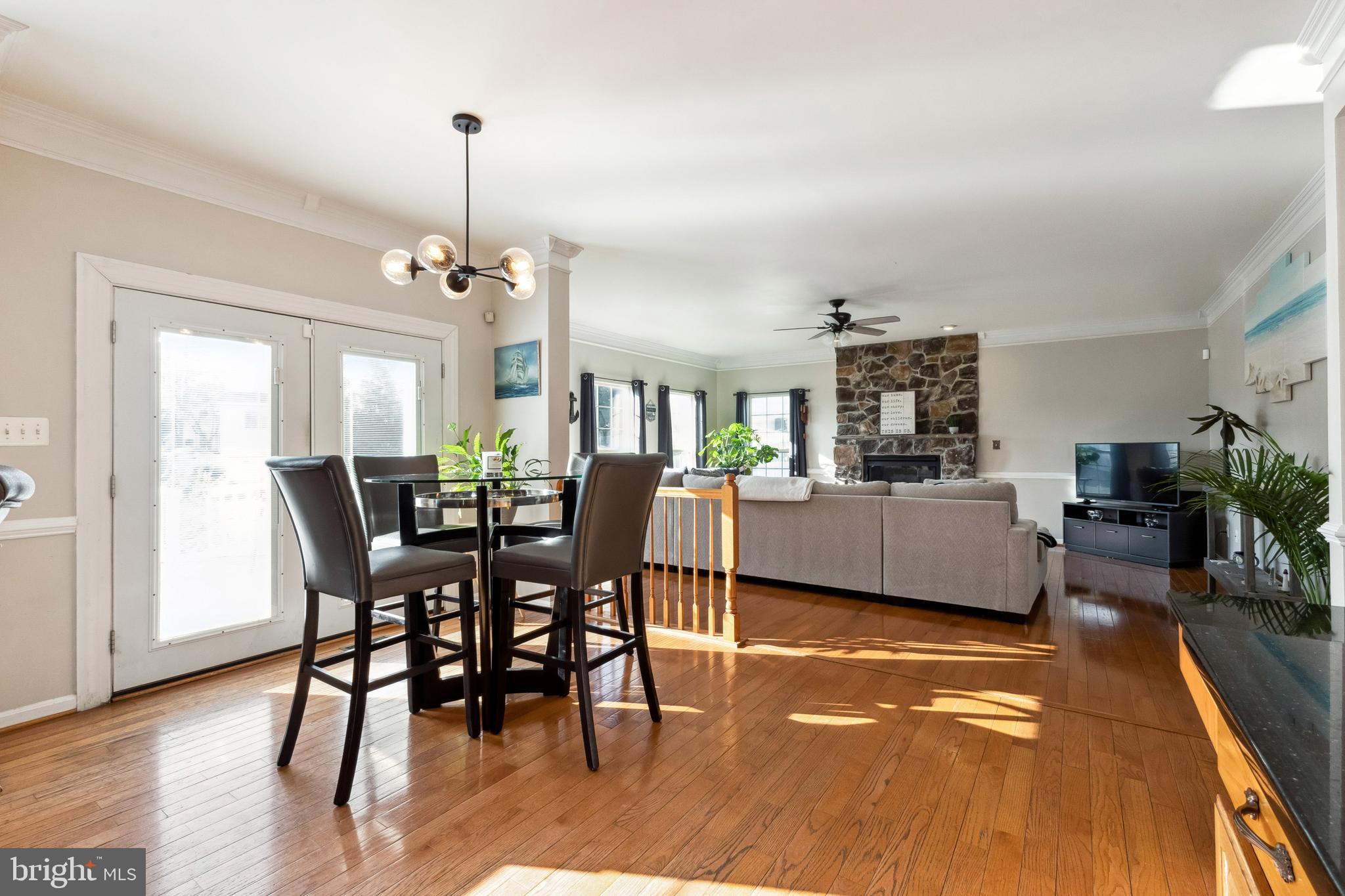 12061 VANTAGE POINT CT