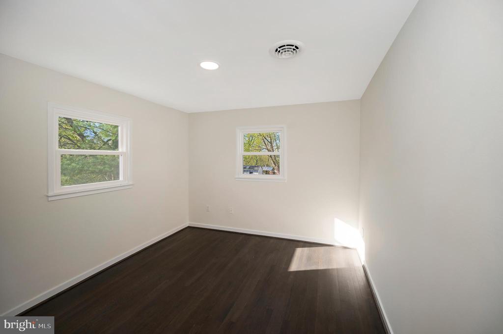 13909 Gum Ln
